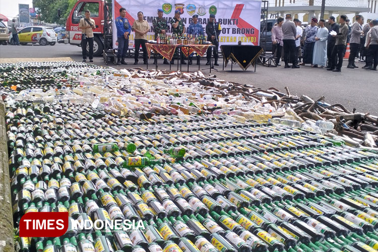 5.211 Botol Miras dan 352 Knalpot Brong Dimusnahkan Jajaran Polres Tasikmalaya Kota