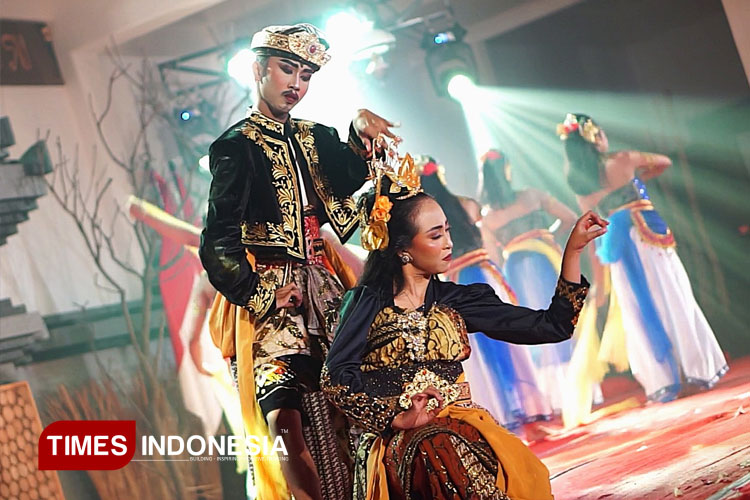 pembukaan-Yadnya-Kasada-Bromo.jpg