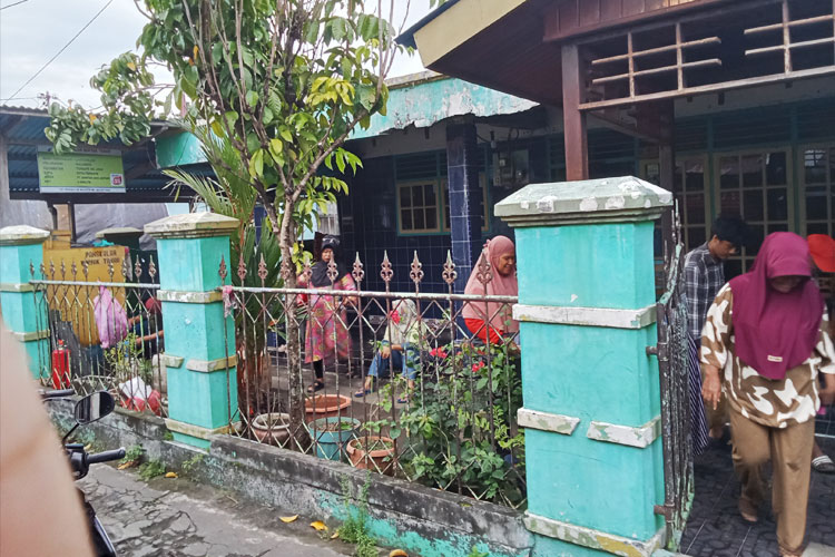 Warga Kalumata Mulai Terima Minyak Tanah, Polemik Pemindahan Pangkalan Mereda