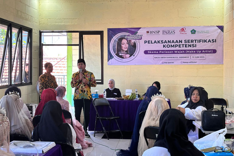 Dorong Anak Muda Sidoarjo Siap Kerja dan Buka Usaha, Zakaria Dimas Support Pelatihan Reparasi AC dan Make Up Artis