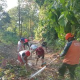 Tutup Akses Keluar Masuk Desa Pujiharjo Malang, Longsor Akibat Luapan Banjir Kini Dibersihkan