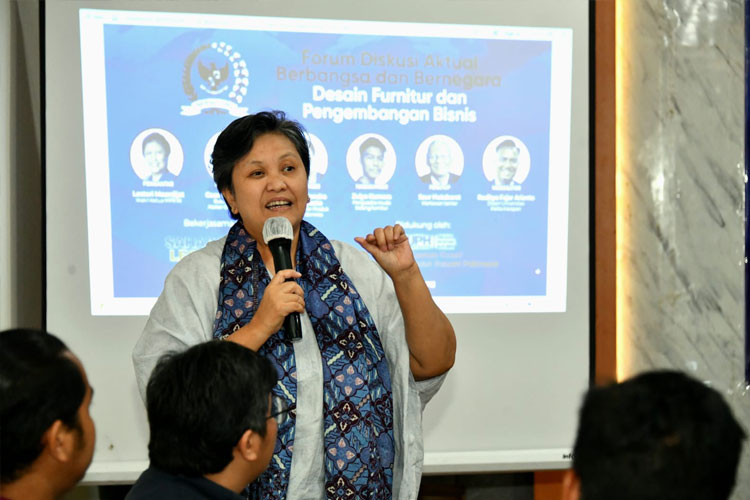 Lestari Moerdijat dalam acara Forum Diskusi Aktual Berbangsa Bernegara MPR RI bertema Desain Furnitur dan Pengembangan Bisnis dalam Perspektif Berbangsa dan Bernegara di Jepara, Jawa Tengah, Kamis (12/6)