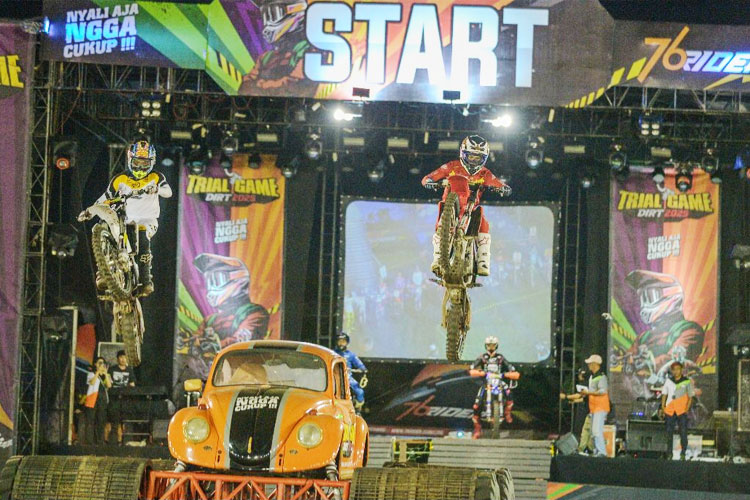 Race Sengit Trial Game Dirt Sidoarjo Saling Salip Tebus Poin, M Zidane Raih Juara Umum