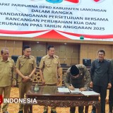 Legislatif dan Eksekutif Lamongan Tandatangani Kesepakatan Rancangan Perubahan KUA-PPAS 2025