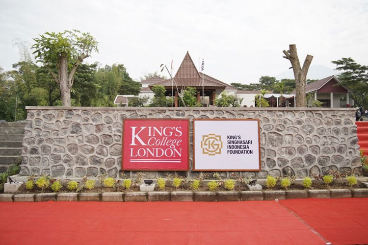 Kampus-Kings-College-London-a.jpg