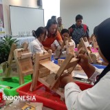 Dibiayai dari DBHCHT, Pekerja Industri Rokok Malang Digembleng Pelatihan Giling Kretek Tangan