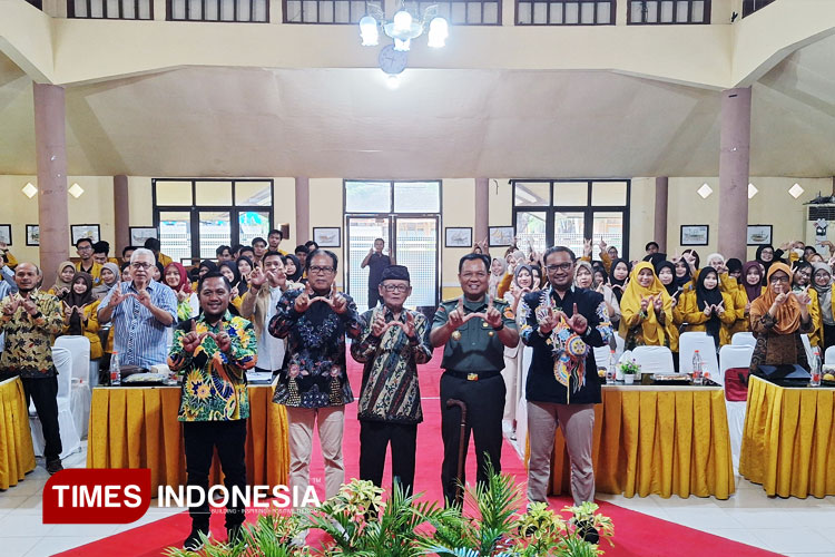 memberikan-kuliah-umum-2.jpg