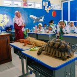 MI Muhammadiyah 27 Surabaya Eksperimen Sains hingga Edukasi Seks