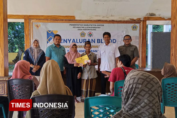 Salurkan BLT Dana Desa, Gresik Konsisten Tangani Kemiskinan Ekstrem