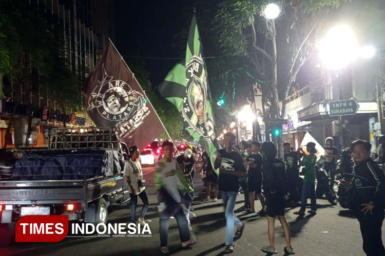 HUT ke-98 Persebaya, Ribuan Bonek Konvoi Susur Kota Surabaya