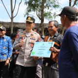 Polresta Malang Kota Ajak Forkopimda Salurkan Bantuan Alsintan dan Benih ke Petani