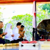 Gubernur Khofifah Mendampingi Wapres Gibran Ziarah Makam Bung Karno