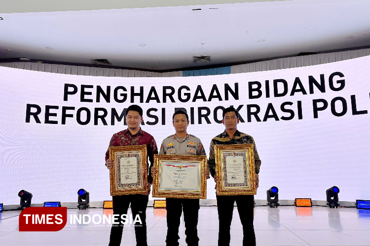 Kapolres Mojokerto Kota, AKBP Daniel S. Marunduri pads saat menerima 3 penghargaan dalam Musrenbang Polri Tahun 2025, Kamis (19/6/2025). (Foto: Dok. TIMES Indonesia)