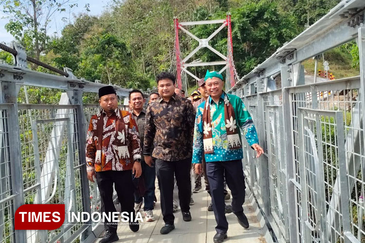 Bupati Bondowoso Resmikan Jembatan Penghubung Desa Lanas–Gayam