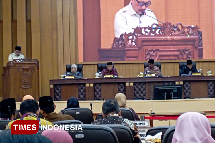 Paripurna DPRD Kabupaten Malang Sampaikan Hasil Pembahasan KUA-PPAS APBD 2025