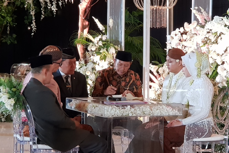 Kepala Staf Kepresidenan dan Wali Kota Malang Jadi Saksi Pernikahan Tiara dan Firman di KDS Ballroom Araya