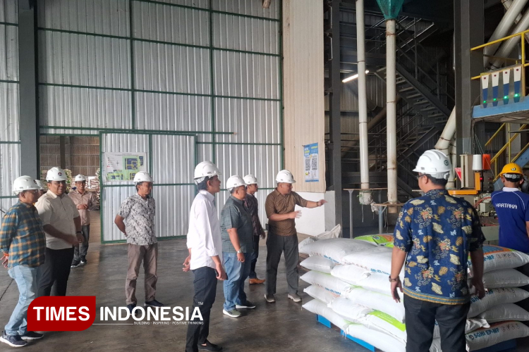 Anggota-Komisi-C-DPRD-Lamongan-b.jpg