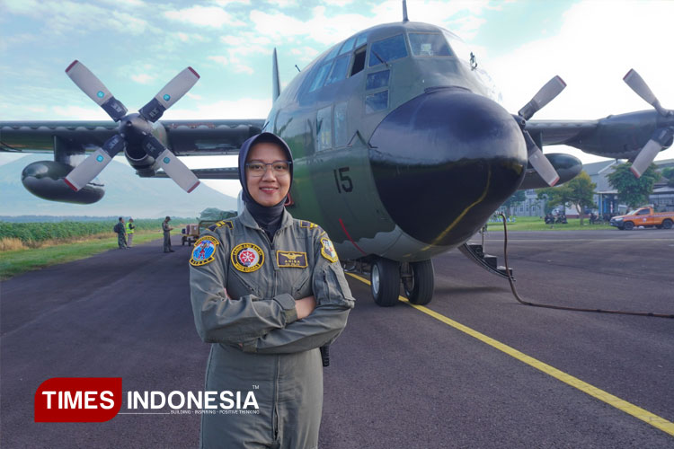 Lettu Pnb Anisa beserta jajaran penerbang Skadron Udara 32 Lanud Abdulrachman Saleh Malang melaksanakan latihan Sikatan Daya 2025. (FOTO: Pen Abd Saleh for TIMES Indonesia)