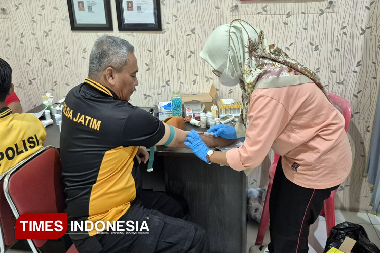 Polresta Banyuwangi Hadirkan Pelayanan Kesehatan Gratis dan Donor Darah untuk Masyarakat