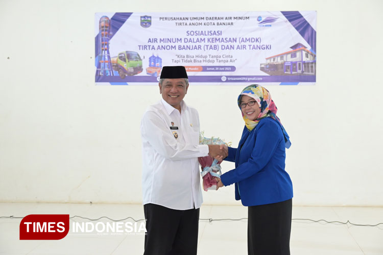 Resmi Luncurkan AMDK, Tirta Anom Banjar Buktikan Komitmen Penyediaan Air Minum Sehat