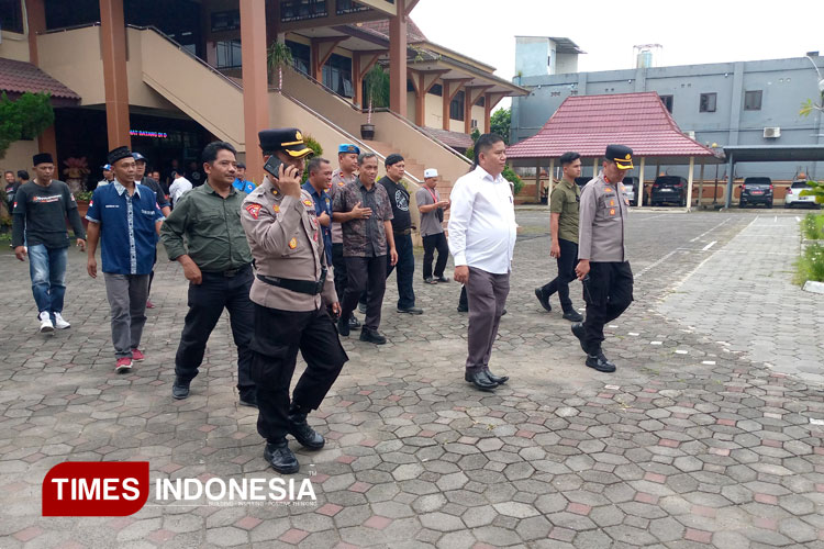 unjuk-rasa-4.jpg
