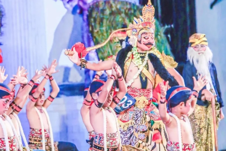 Bupati Ponorogo Berhasil Memotivasi Remaja Mencintai Kesenian Reog
