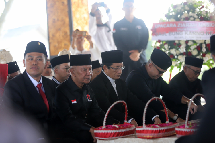 Haul-ke-55-Bung-Karno-Hapus-Stigma-G30S-B.jpg