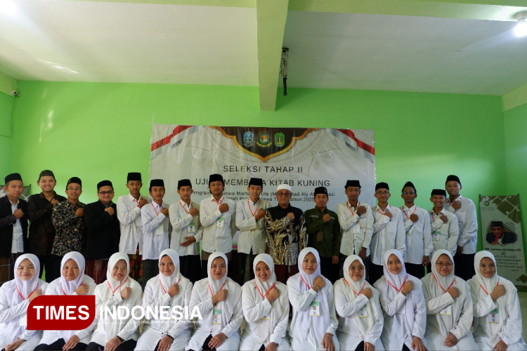 Mahad-Aly-Al-Tarmasi-Pacitan-B.jpg