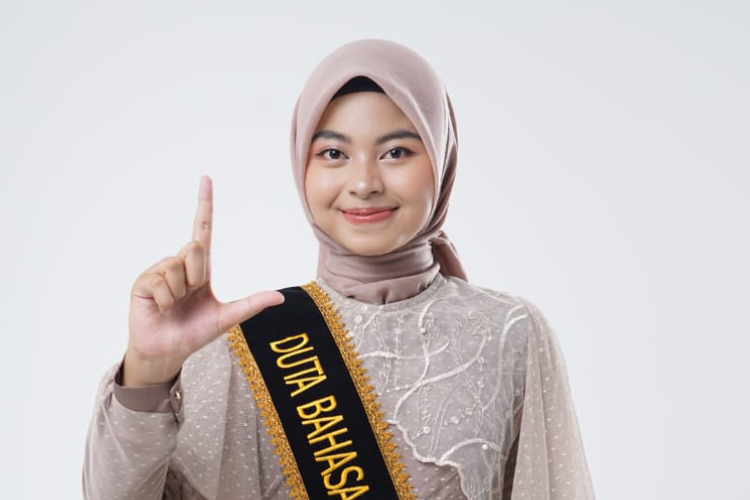 Rafifatul Salma, Serukan Trigatra Bangun Bahasa untuk Generasi Muda