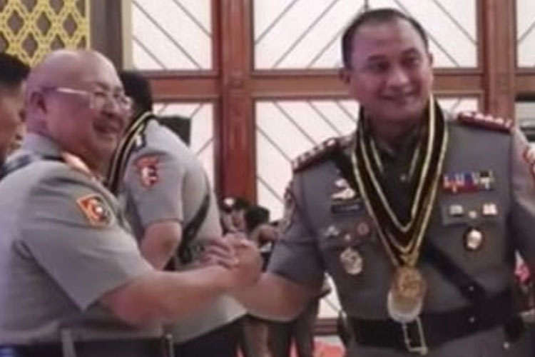Kombes Yade Setiawan Ujung Raih Dua Penghargaan di Yudisium Sespimti 2025