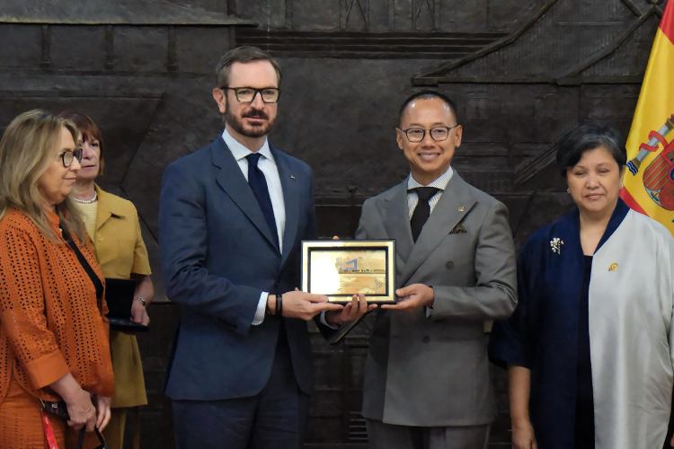 MPR Terima Pimpinan Senat Spanyol, Jajaki Kerja Sama Energi Terbarukan Hingga Perdagangan