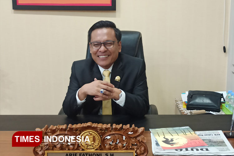 Wakil Ketua DPRD Surabaya, Arif Fathoni. (FOTO: Siti Nur Faizah/TIMES Indonesia)