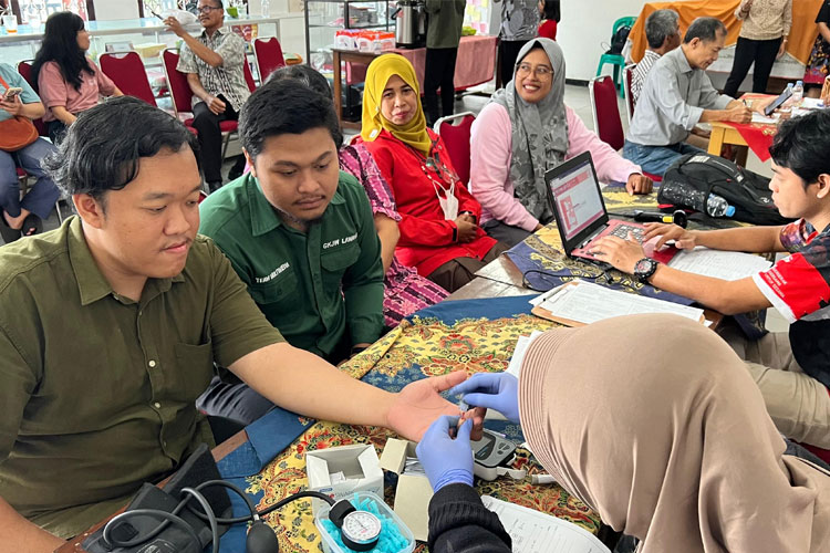 GKJW Lawang Sukses Gelar Donor Darah Bersama PMI dan Komunitas Lokal