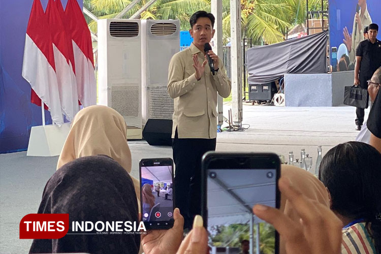 Dorong UMKM Banyuwangi Naik Kelas, Gibran Minta Emak-emak Gunakan HP sebagai Media Promosi