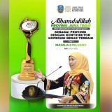 Pemprov Jatim Raih Penghargaan Kontributor Koperasi Besar Terbaik