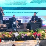 Menase Fami, Mutiara Hitam dari Papua yang Menjaga Hutan dan Menghidupkan Kampung Adat Malasigi