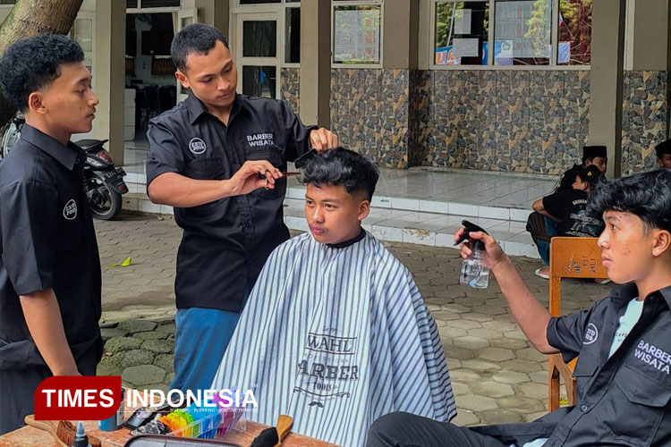 potong-rambut.jpg