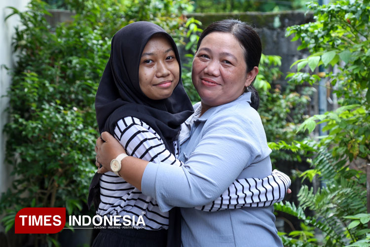 Kisah Artita, Anak Penjual Cireng yang Lolos UGM dan Kuliah Gratis Berkat Prestasi