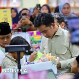 Wapres Gibran Traktir Anak Yatim Belanja Peralatan Sekolah di Banyuwangi
