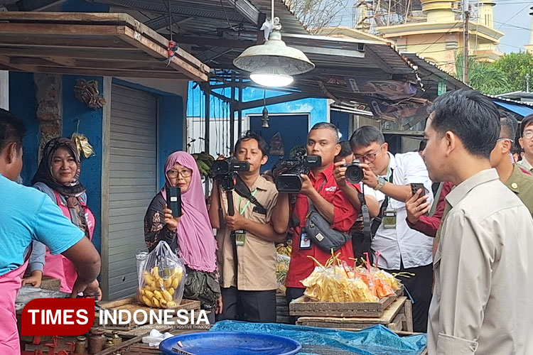 Wapres Gibran Tinjau Pasar Rogojampi, Pedagang Harap Harga Stabil