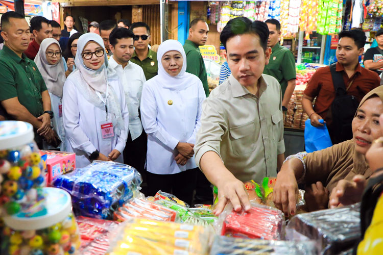 Wapres dan Gubernur Khofifah Blusukan ke Pasar Rogojampi, Pastikan Harga Terkendali