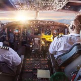 Bukan Sekadar Hiasan, ini Makna Garis di Seragam Pilot