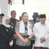 Gubernur Khofifah Dampingi Kapolri Ziarah Makam Gus Dur, Teladan Perkuat Toleransi