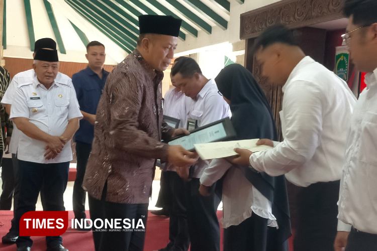 Kabupaten Malang Terdepan di Jatim Penerima SK Badan Hukum Koperasi Merah Putih
