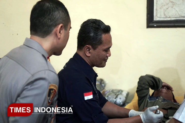 Tanpa Jarum Suntik, Anak-Anak Antusias Ikut Khitan Massal Gratis Polres Pacitan