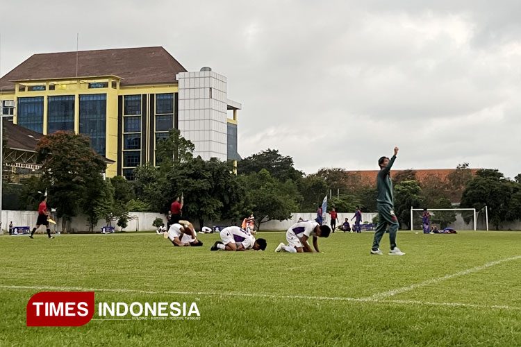 Sepak-Bola-Putra-Kota-Malang-Gugur-2.jpg