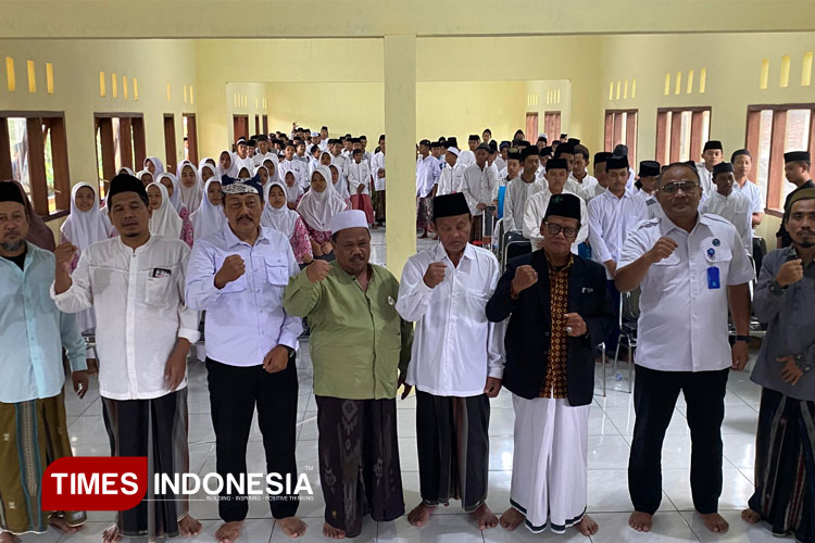 Roadshow Ponpes, Bakesbangpol Banyuwangi Ajak Santri Lawan Miras dan Narkoba