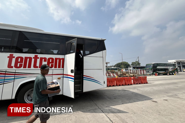 Terminal Arjosari Larang Ojol Jemput Penumpang di Dalam Area
