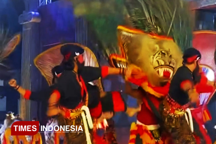 Reog-Universitas-Brawijaya-tampil-luar-biasa-2.jpg