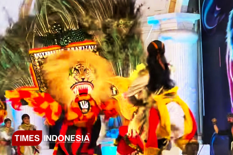 Grup Reog Universitas Brawijaya Tampil Luar Biasa di Festival Nasional Reog Ponorogo 2025